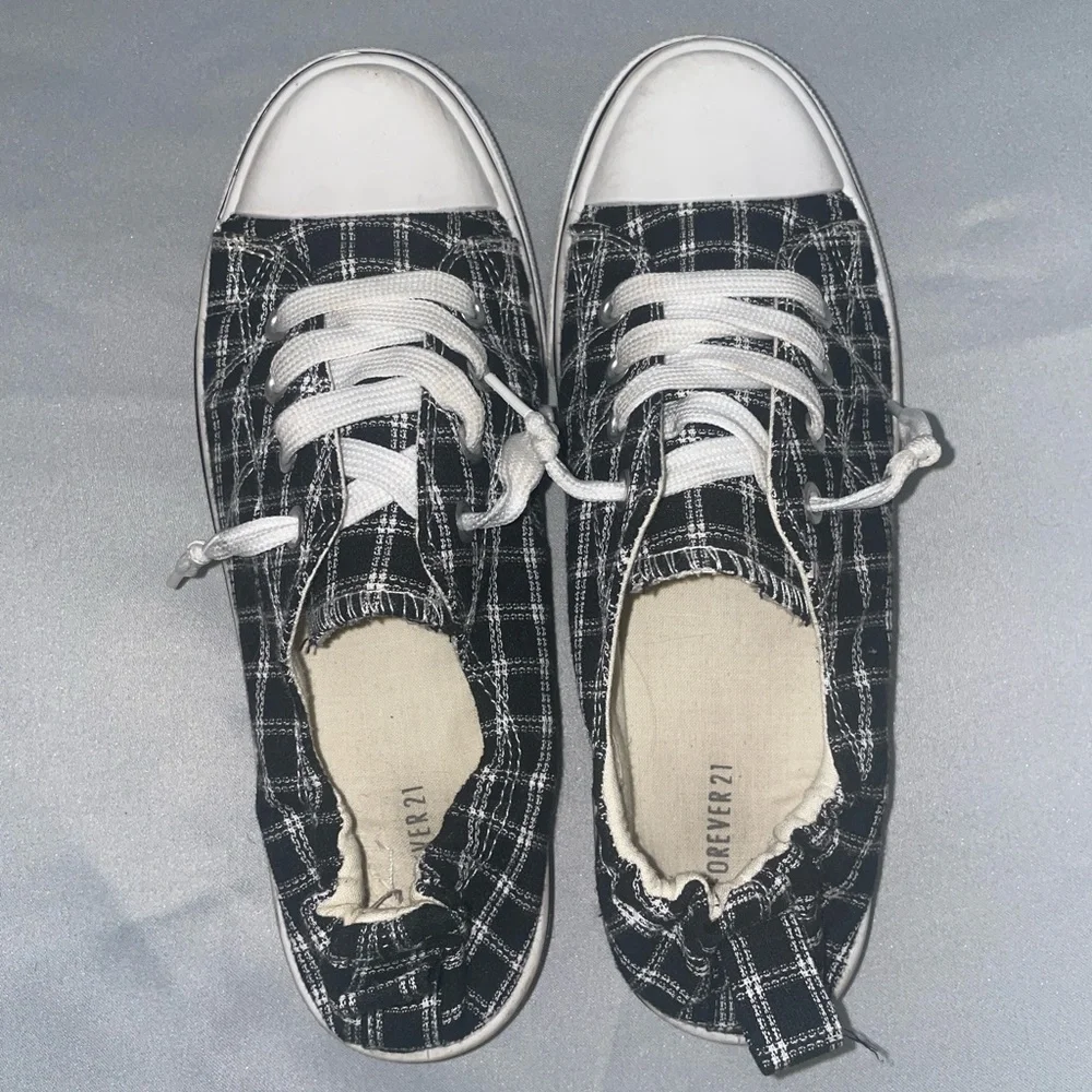Plaid converse style sneakers - Picture 5 of 7